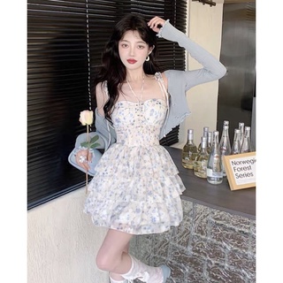 Set đầm hoa nhí tầng xanh phối dây kèm áo khoác lửng freesize Pumi