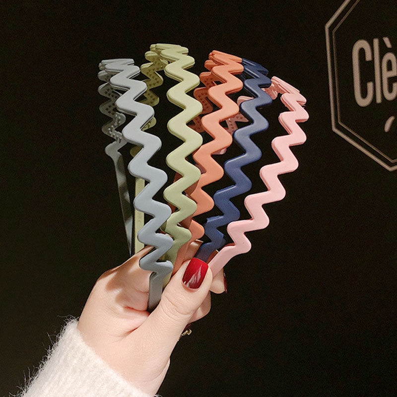 Cài tóc màu kẹo phong cách thời trang đơn giản