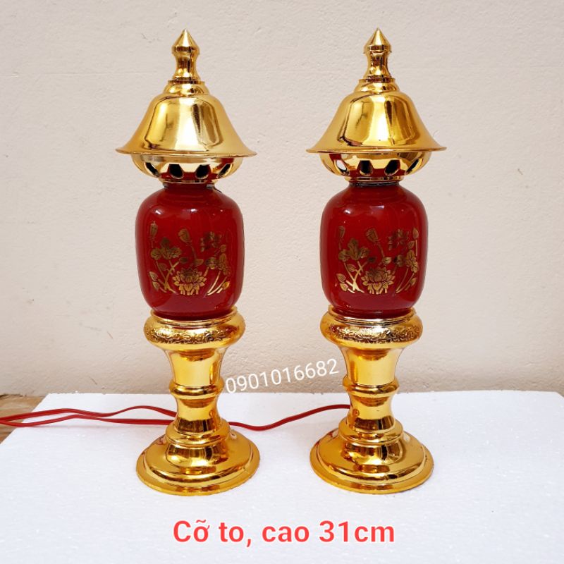 1 đôi đèn thờ Phú Quý, kiểu dáng truyền thống, có 3 kích thước để quý khách lựa chọn.
