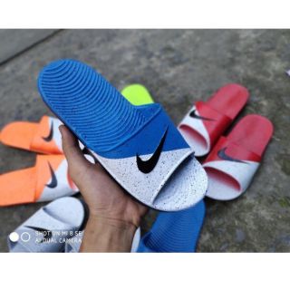 Dép nam chống trơn trượt kawa màu xanh trắng quai ngang dáng thể thao