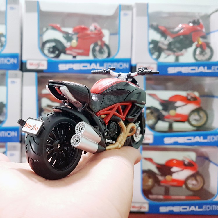 Mô Hình Xe Moto Ducati Diavel