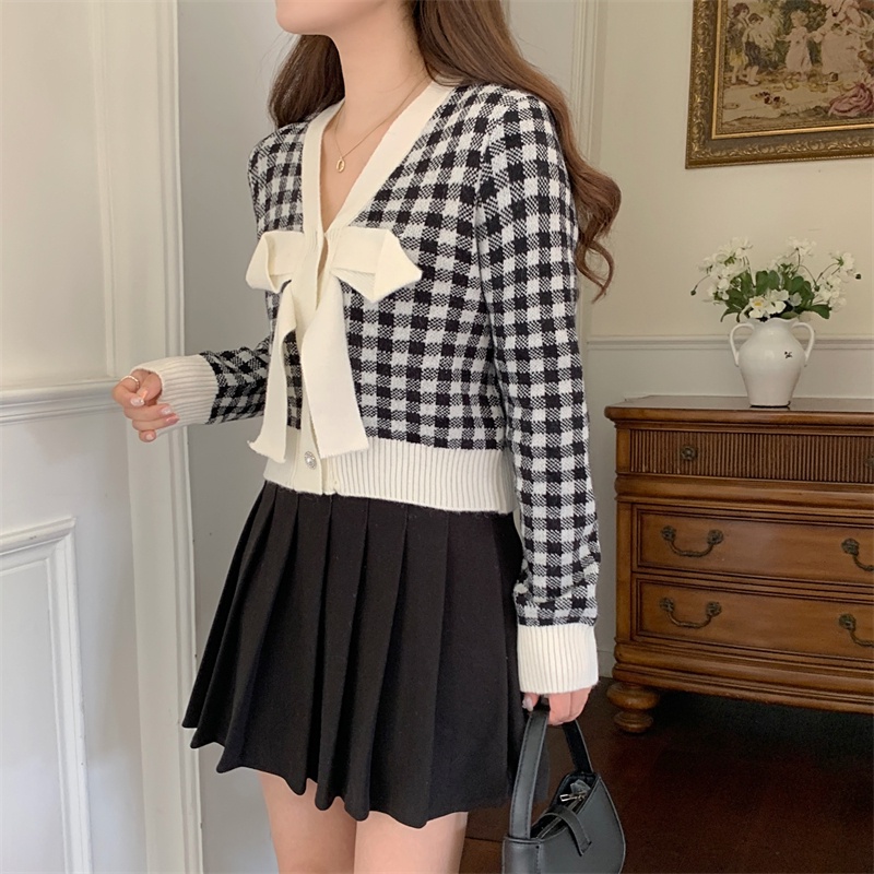 【Hana and Alice】Áo Sweater Dệt Kim Tay Dài Cổ Chữ V Phối Nơ Thiết Kế Thanh Lịch