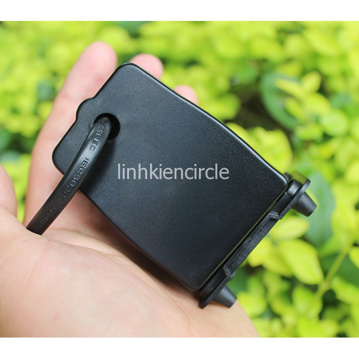 Bơm nước mini 220v bơm chìm motor không chổi than lưu lượng 280 lít/giờ 7W chạy êm cho bể cá mini - LK0301