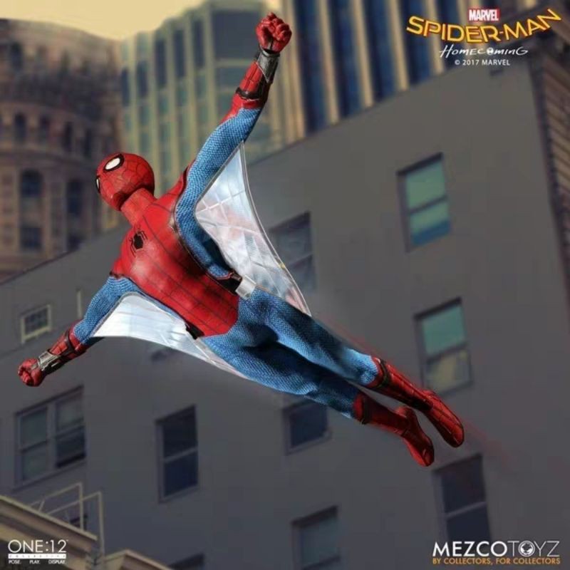 Mô hình Mezco Spider-Man HomeComing tỉ lệ 1/12