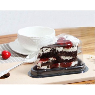 Hộp tam giác và oval đế đen đựng bánh