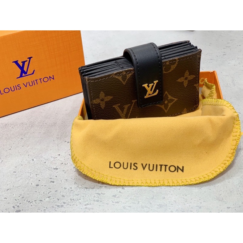 Ví đựng thẻ chuyên dụng các hãng