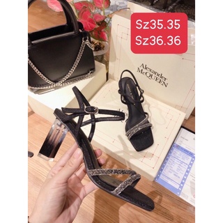 Sandal dây mảnh gót trụ sale 550k=>300k
