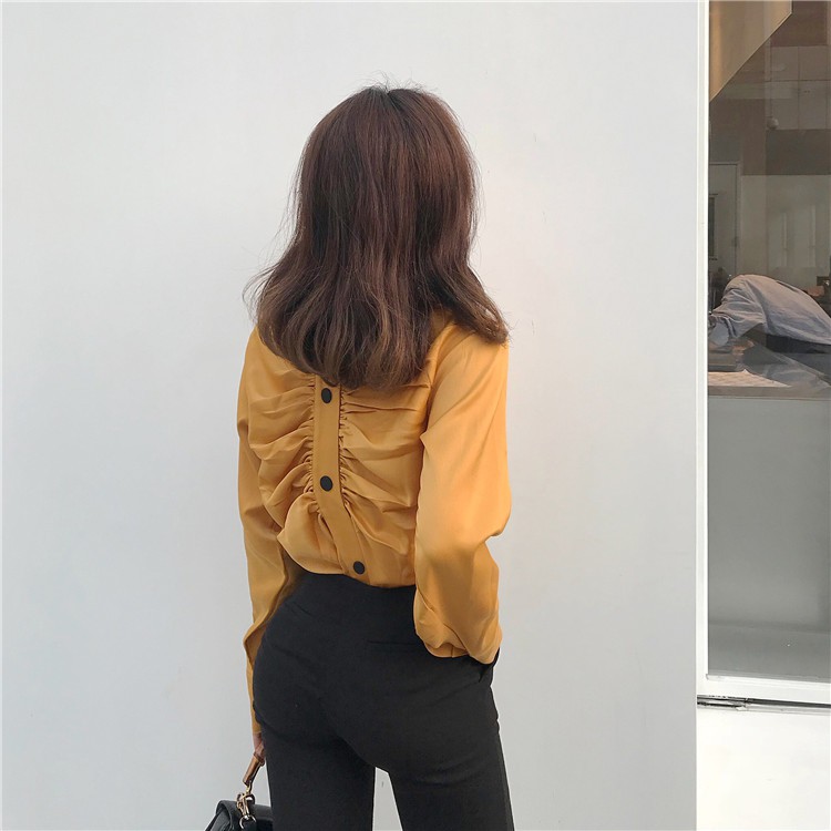 ÁO KIỂU DÃY NÚT NGƯỢC