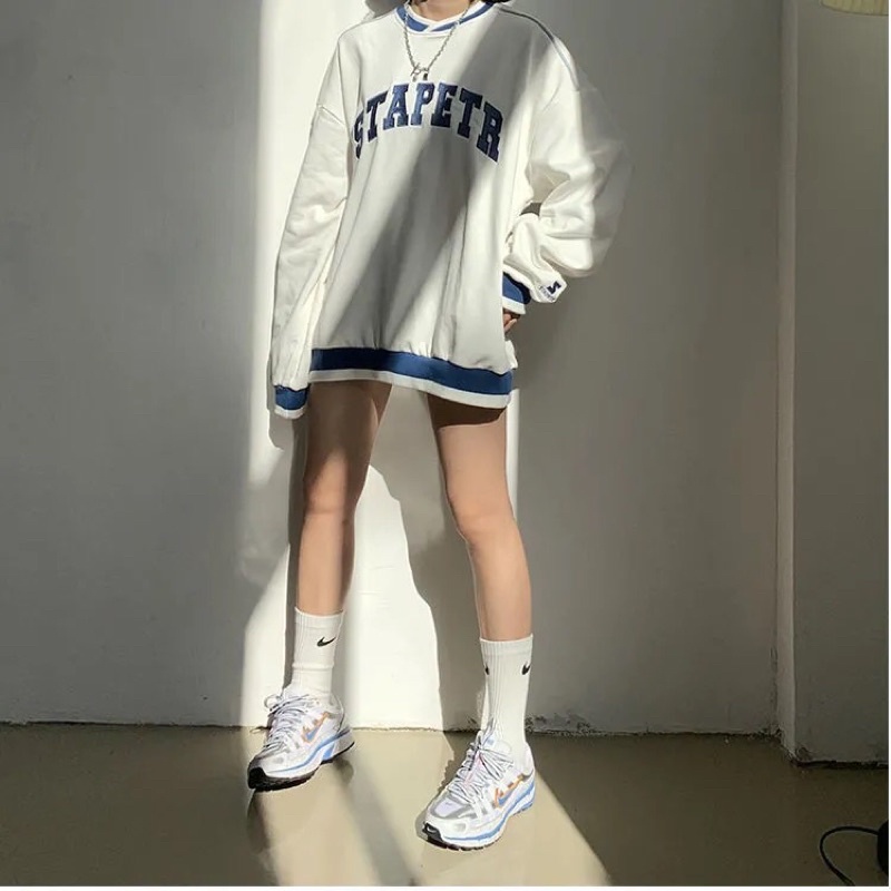 [HÀNG SẴN] Áo nỉ sweater nữa thêu chữ cổ tim | BigBuy360 - bigbuy360.vn
