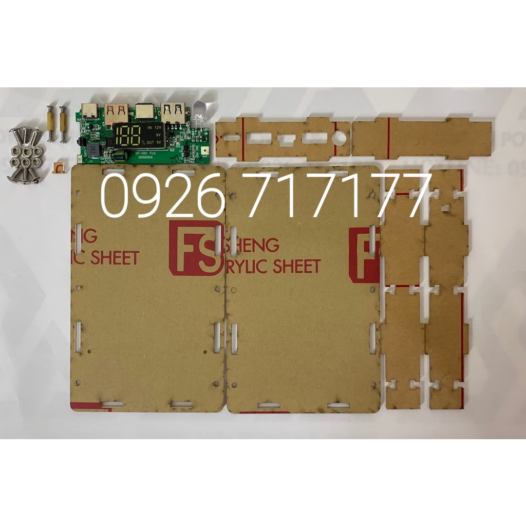 Box sạc dự phòng mica trong suốt mạch sạc nhanh QC 3.0 chip W332. (A105)