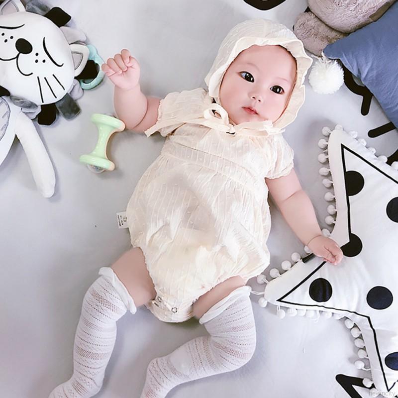 Set jumpsuit cổ tròn tay phồng + nón cho bé