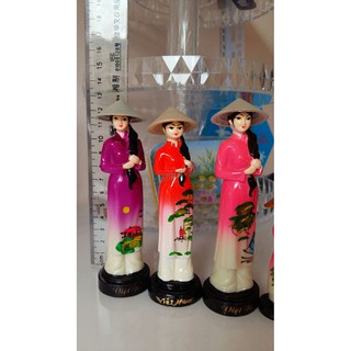 Búp bê sứ