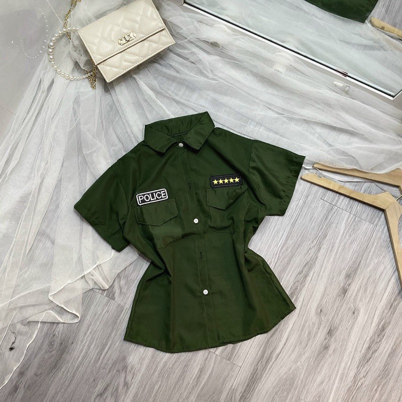 Áo sơ mi nữ kiểu phối huy hiệu 2 bên túi cá tính