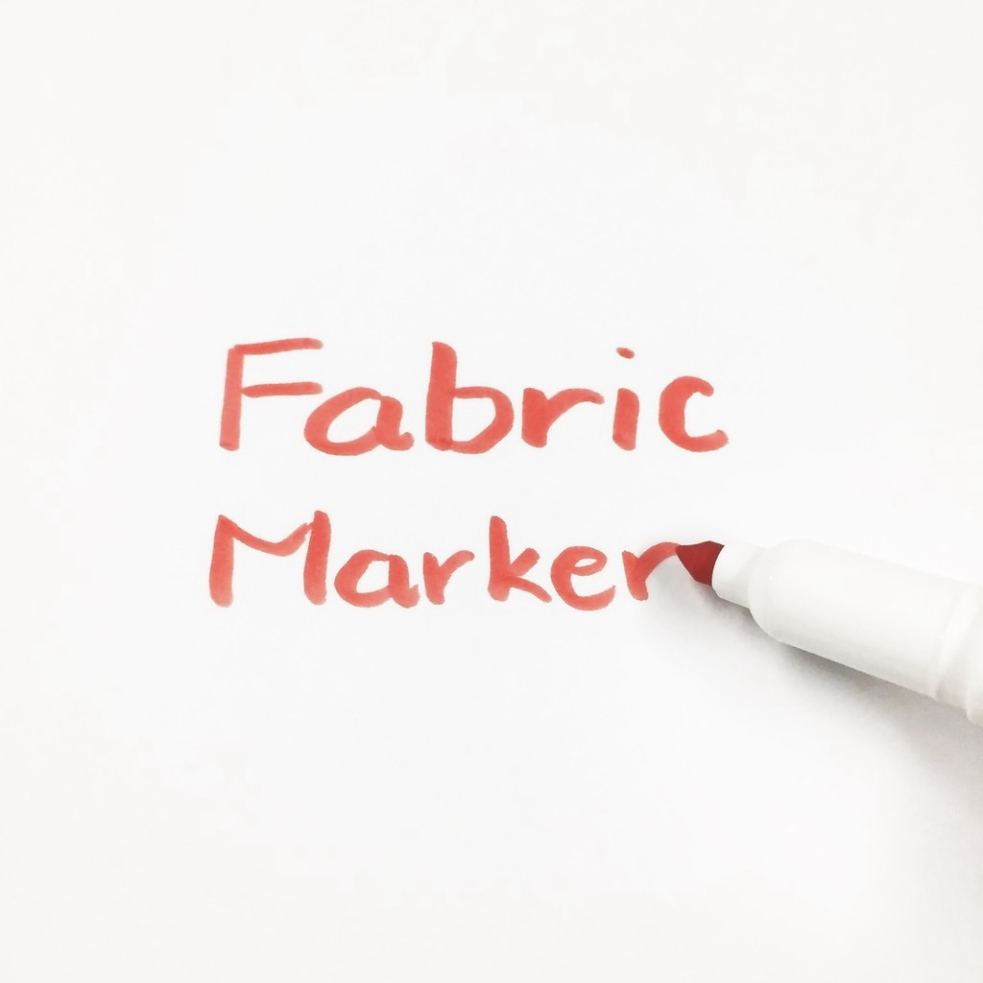 Bộ 10 Bút Viết Vẽ Vải Không Bay Màu Fabric Marker Marvy (Vẽ áo, Giấy, T-shirt, Sneakers, Túi xách, mũ,..)