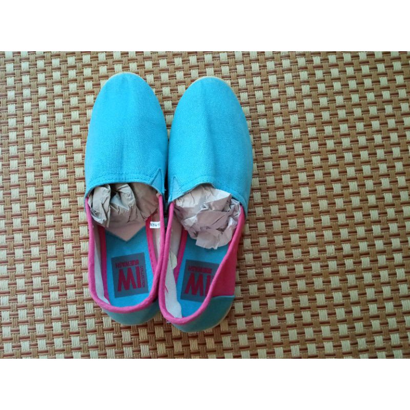 Giày slip on nữ VNXK