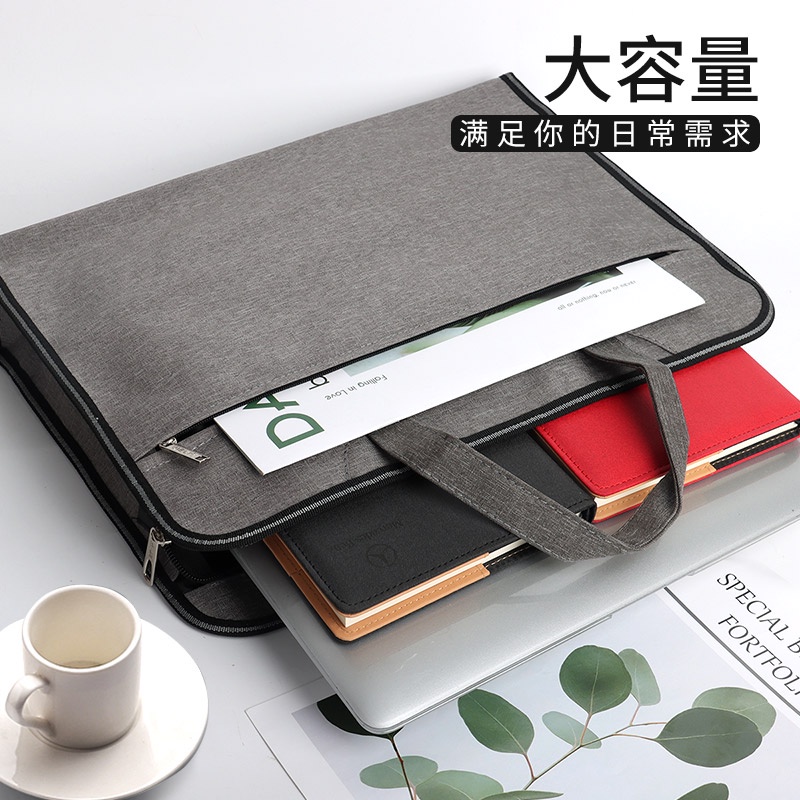 Túi xách da cỡ lớn in logo thời trang dành cho nam | BigBuy360 - bigbuy360.vn