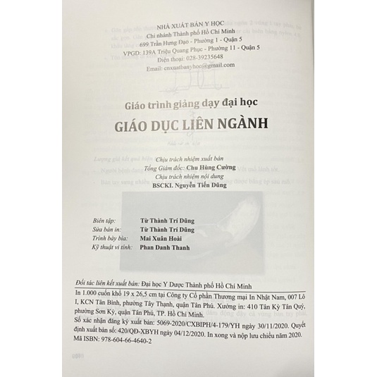 Sách - Giáo dục liên ngành ( chăm sóc sức khoẻ toàn diện )