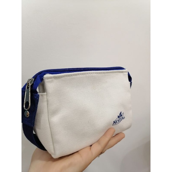 VÍ TRANG ĐIỂM NESTEA