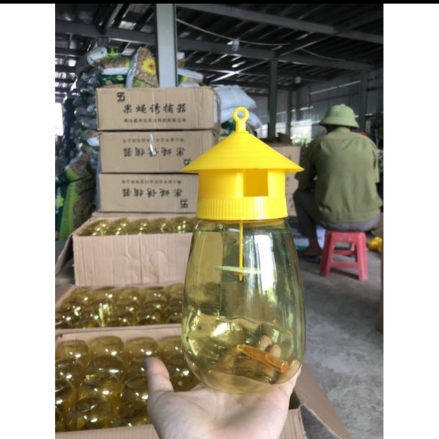 Bộ sản phẩm thuốc và đèn bẫy ruồi vàng