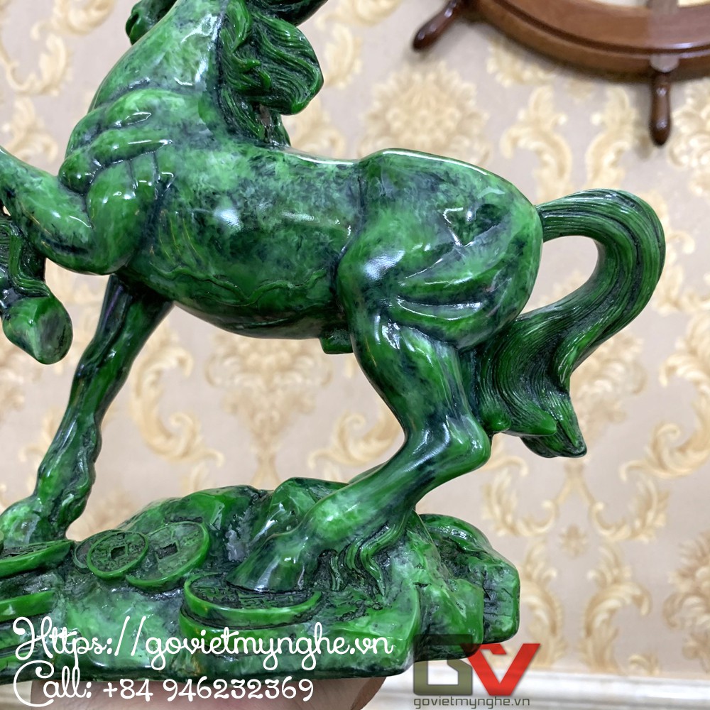 Tượng ngựa phong thủy để bàn làm việc mang may măn tài lộc - Màu Xanh Lục Bích - Cao 24cm