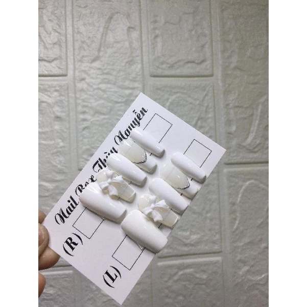 Móng úp thiết kế tặng kèm keo + dũa nail