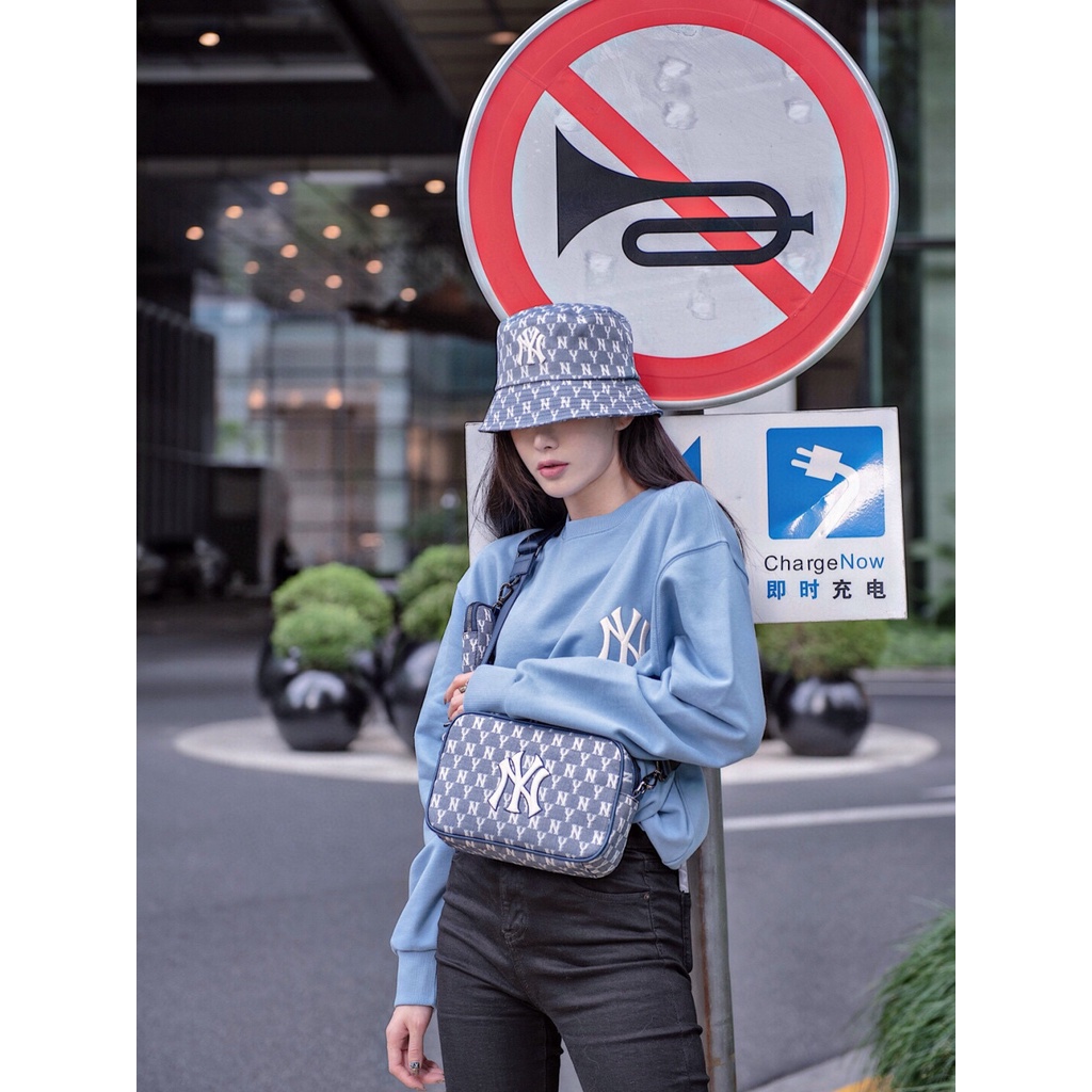 Túi Đeo Chéo Đựng Máy Ảnh Mới 2021 Kích Thước 23*7*15cm