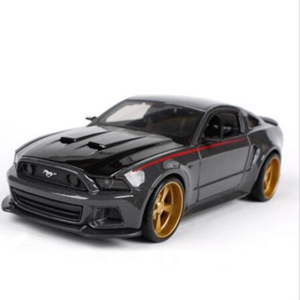 1/24 MAISTO Ford Mustang GT Street Racer Modified Die cast Car Model Collectible