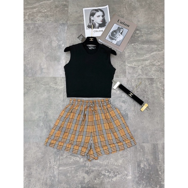 Set áo croptop ôm kết hợp quần kẻ BBR ảnh thật trải sàn