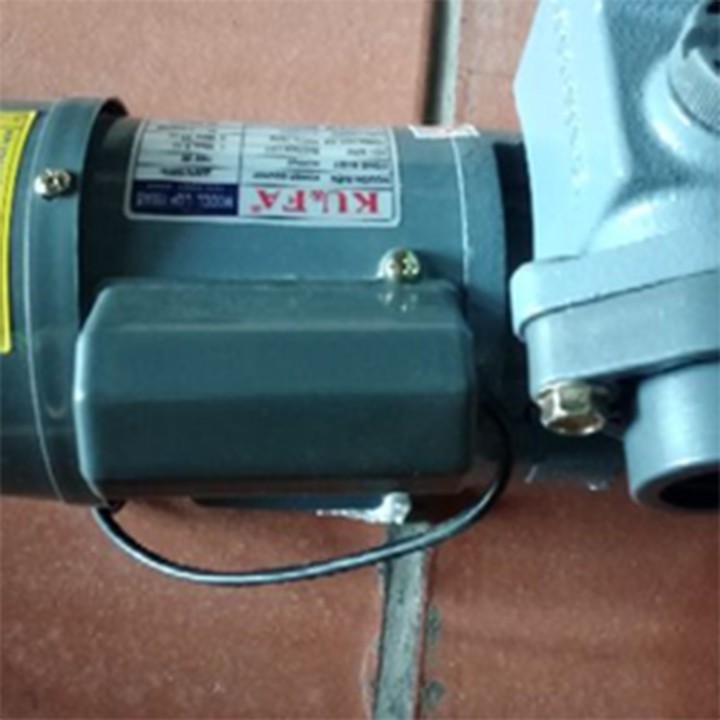 Máy bơm nước gia đình,máy bơm nước chân không kufa 150W