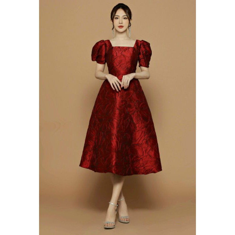 ĐẦM GẤM XÒE CỔ VUÔNG TAY PHỒNG 42KG-70KG