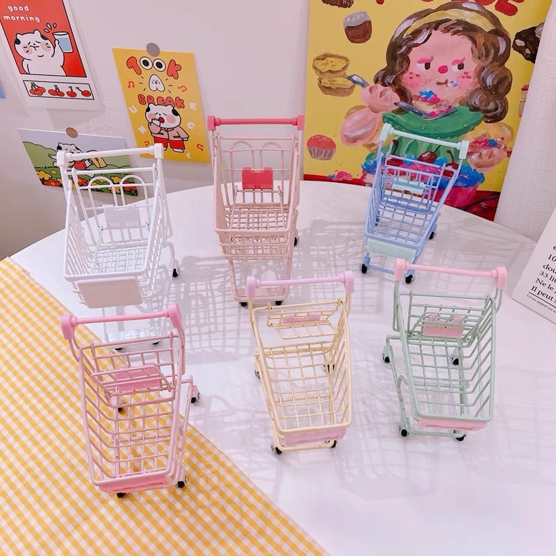 Mô hình xe đẩy mini trang trí bàn học dễ thương