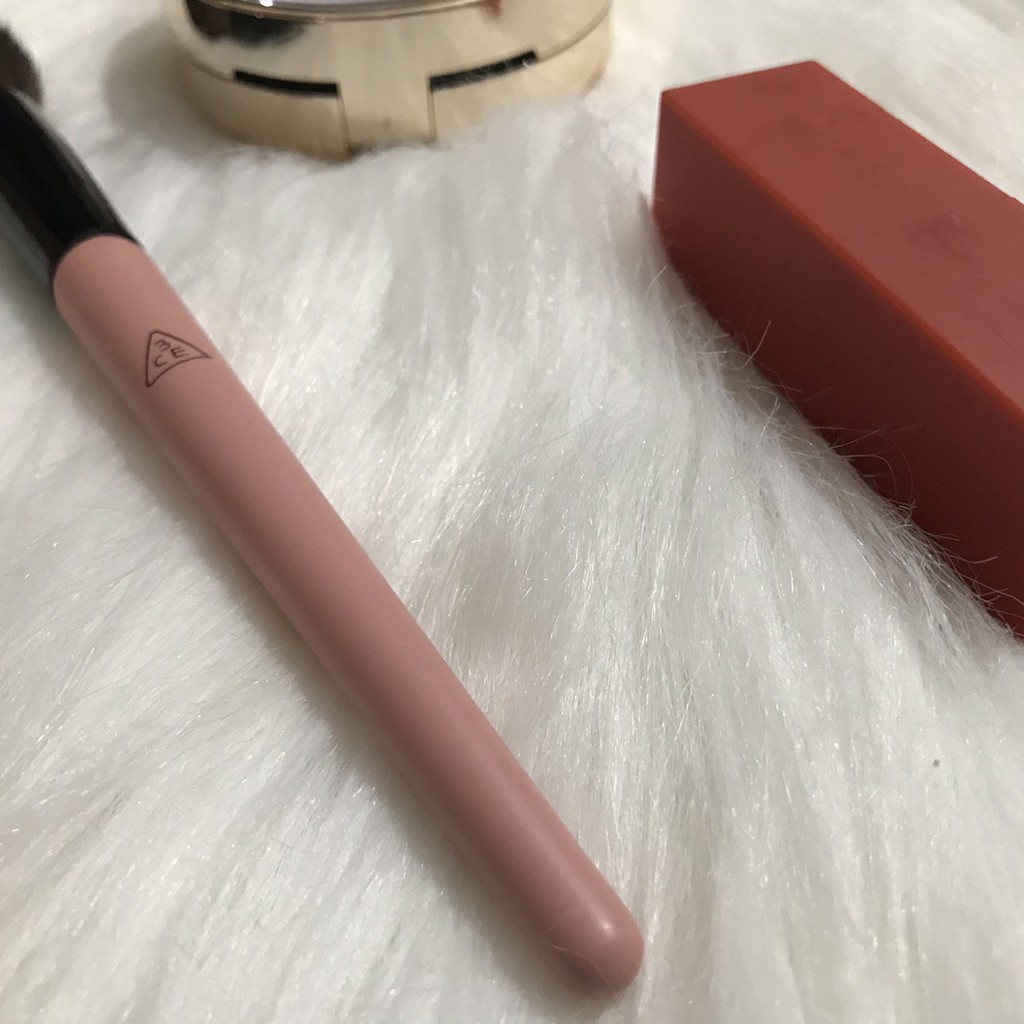 Cọ Trang Điểm Highlight 3CE (Hồng)