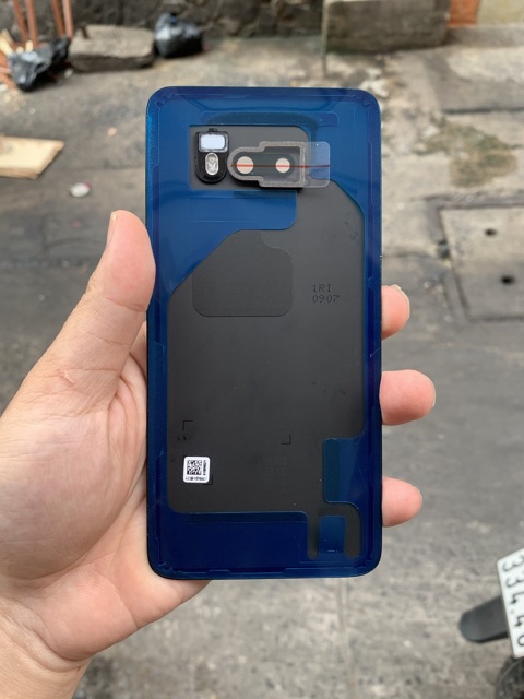 KÍNH LƯNG LG V50S THAY THẾ