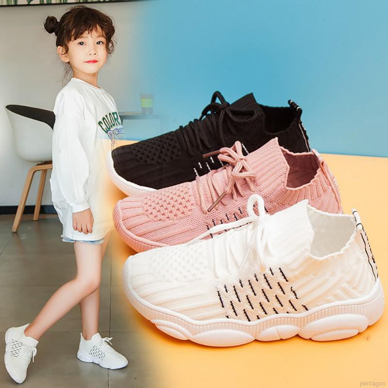 Giày sneaker in chữ chống trượt cho bé