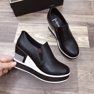 Giầy Slipon cao gót 8p sành điệu và độc lạ