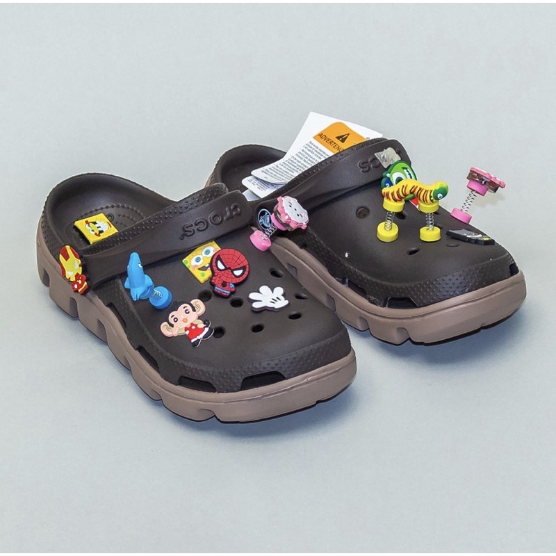 DÉP CROCS CÁ SẤU MÀU NÂU ĐẬM FULL BOX TAG