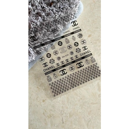 Sticker thương hiệu dán móng