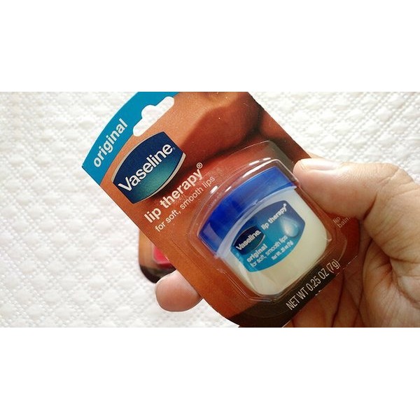 Sáp Dưỡng Môi Mềm Mịn Vaseline Lip Therapy Original (7g)