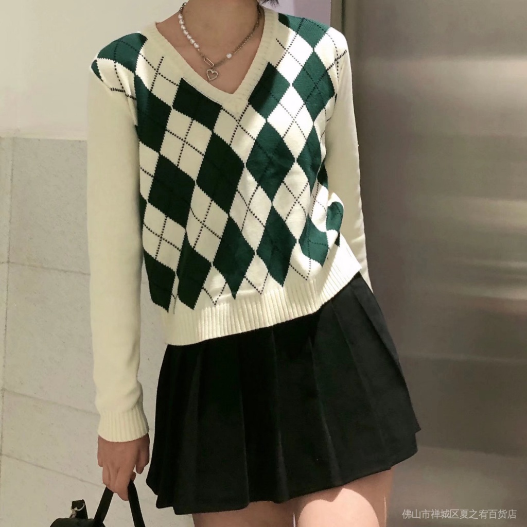 Áo Sweater Chui Đầu Cổ Chữ V Đính Kim Cương Màu Sắc Cổ Điển Dễ Phối Đồ