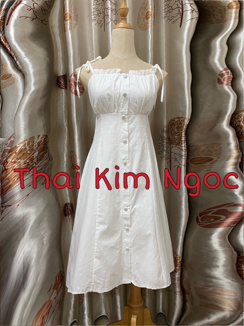 Đầm xoè 2 dây nhíu ngực phối nút bọc | BigBuy360 - bigbuy360.vn