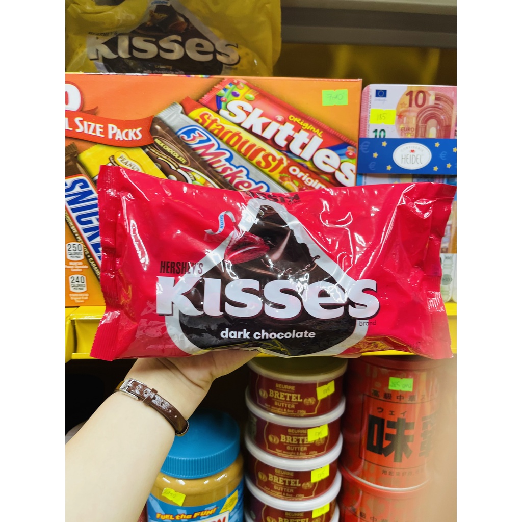 Kẹo Socola Kisses Đủ Vị Milk Chocolate Dark Chocolate Almonds Creamy Almonds Thơm Ngon Béo Ngậy Gói 315g