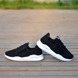 Giày sneakers nữ màu đen chữ M - MS5