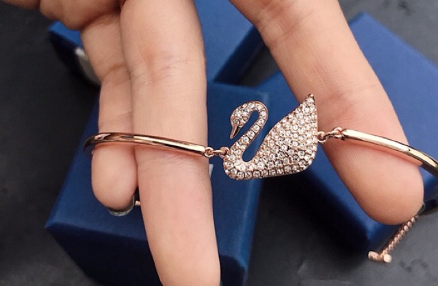Lắc tay thiên nga Swarovski