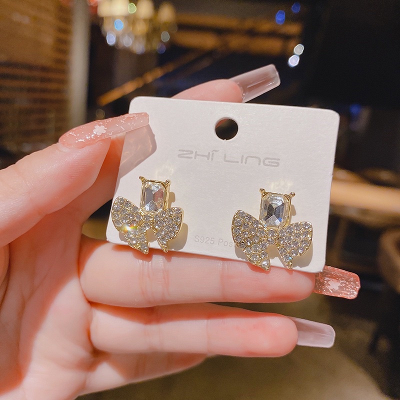 bông tai hình chiếc nơ phong cách tiểu thư, khuyên tai đính đá sang chảnh phong cách hàn quốc