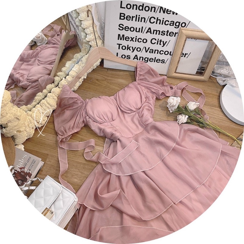 ĐẦM HỒNG CỔ VUÔNG TẦNG TAY NƠ