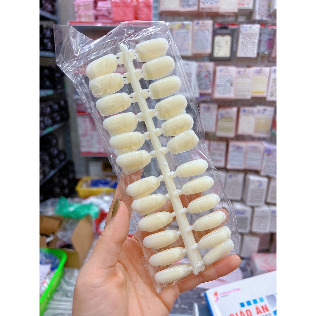 Móng Thanh Úp Sổ Dùng Để Làm Móng Mẫu Trưng Bày Gói 5 Vỉ 120 Móng
