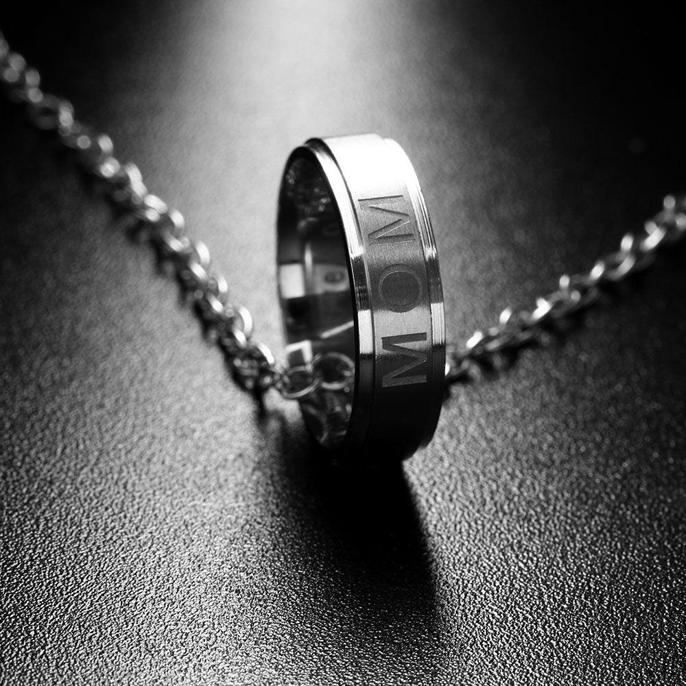 Vòng cổ Mặt Nhẫn Khắc Chữ DAD / MOM Thời Trang