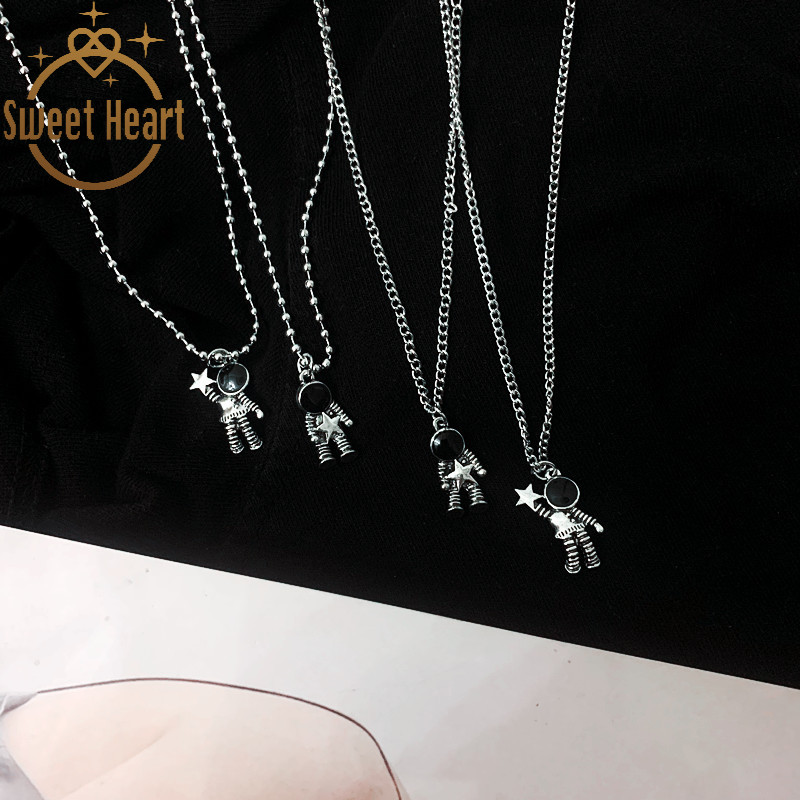 Dây chuyền thép titan mặt hình phi hành gia thời trang dành cho cặp đôi