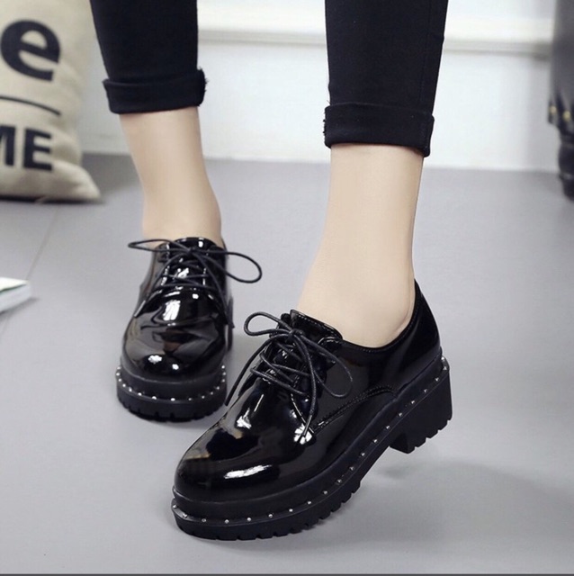 Giày Oxfort đế bánh mì da bóng đế viền đinh-260k | BigBuy360 - bigbuy360.vn