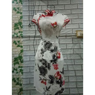 Sườn xám 2 sọc chọn trên live